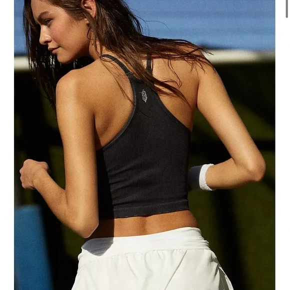 NEW Free People Movement Happiness Runs Long Crop Tank - Picture 3 of 12